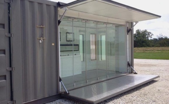 Custom shipping containers